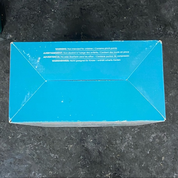 We R Memory Keepers Mini Cinch™ coil binding machine / tool small book binding - Picture 6 of 9